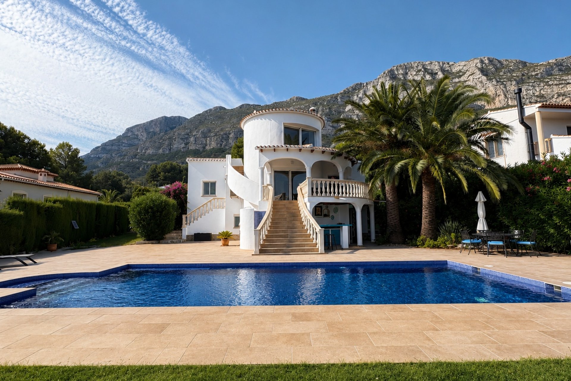 Wiederverkauf - Villa -
Denia - Montgó