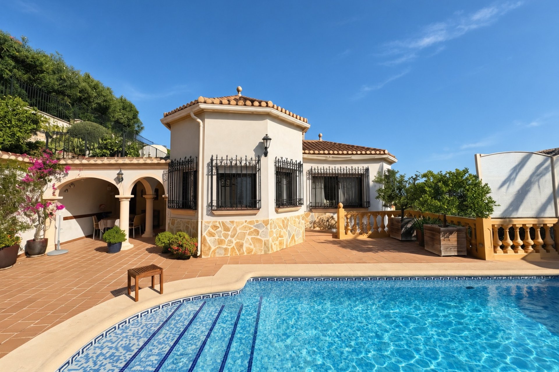 Wiederverkauf - Villa -
Denia - Montgó