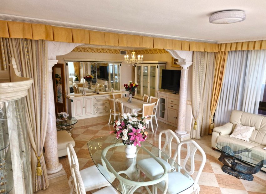 Wiederverkauf - Wohnung -
Benidorm - Levante
