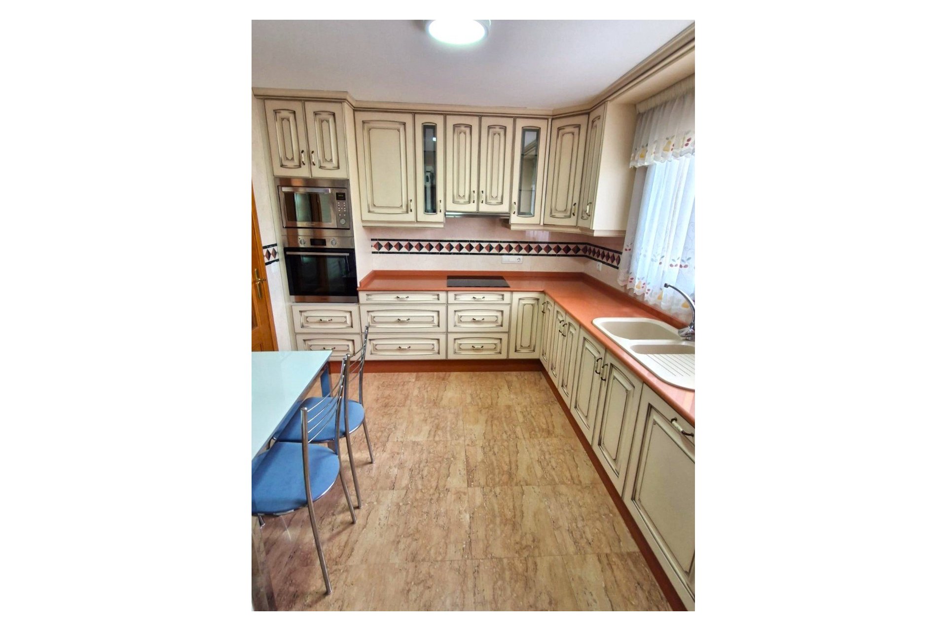 Wiederverkauf - Wohnung -
Benidorm - Levante