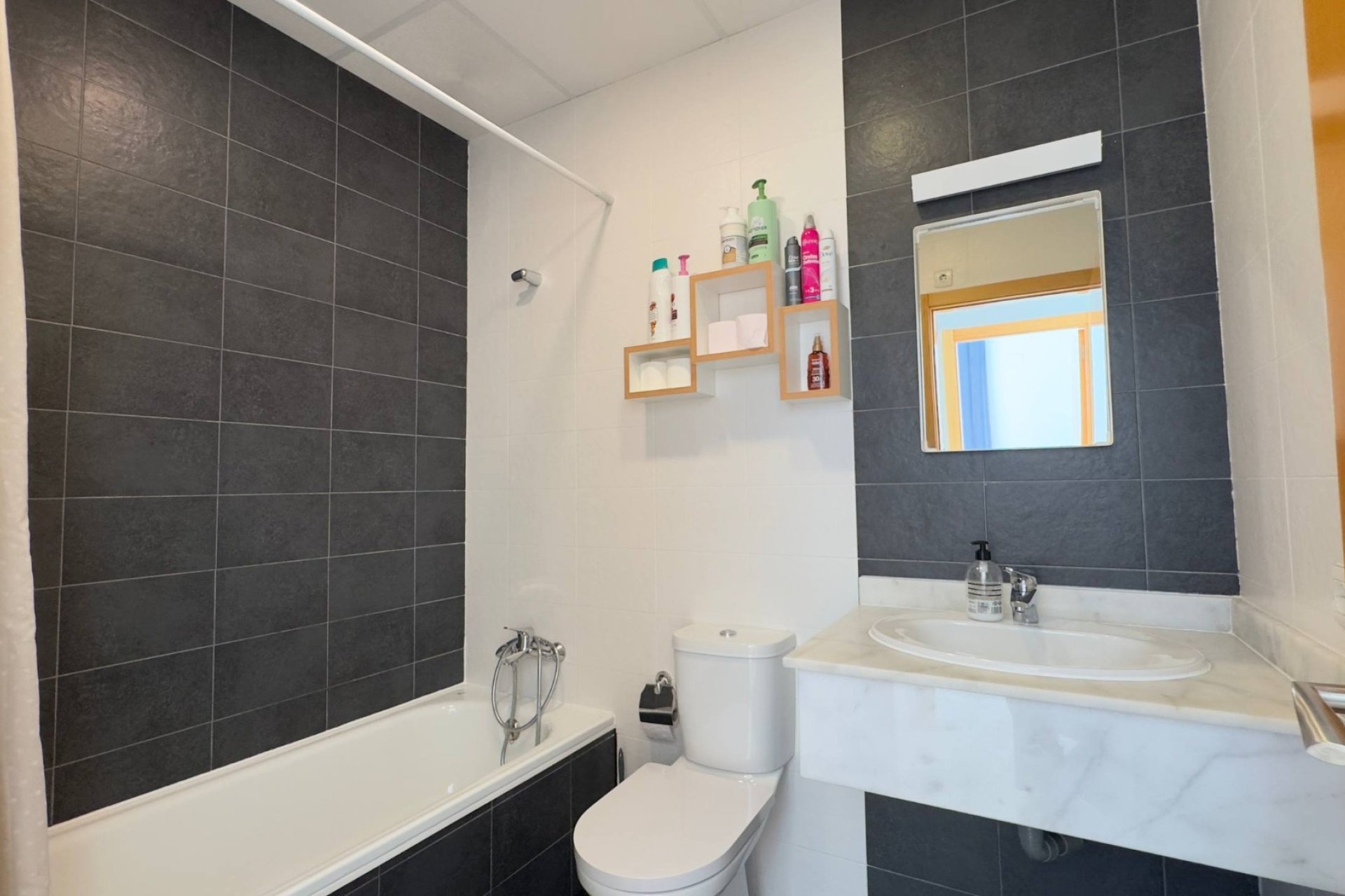 Wiederverkauf - Wohnung -
Benidorm - Levante