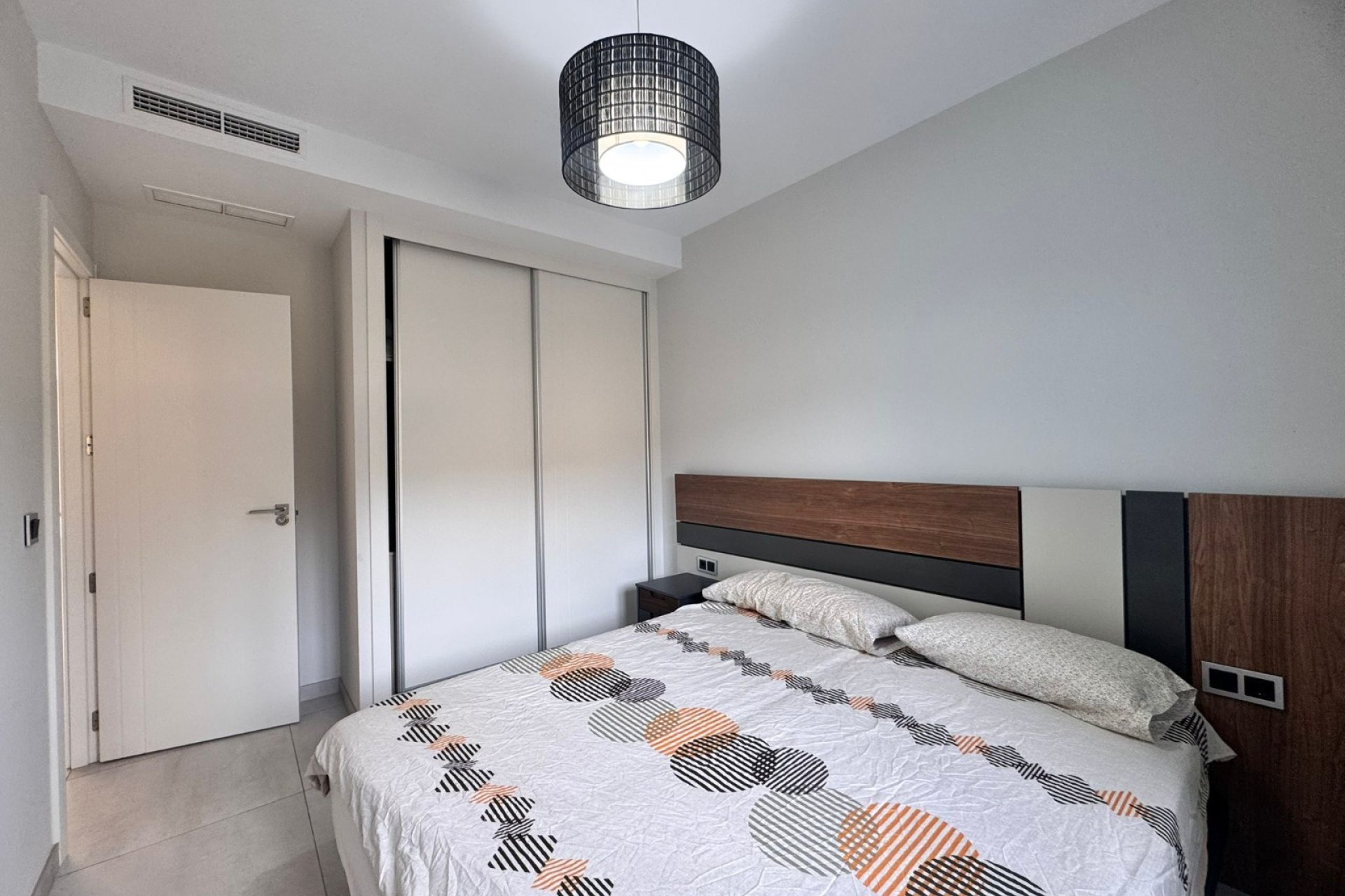 Wiederverkauf - Wohnung -
Benidorm - Zona de Poniente