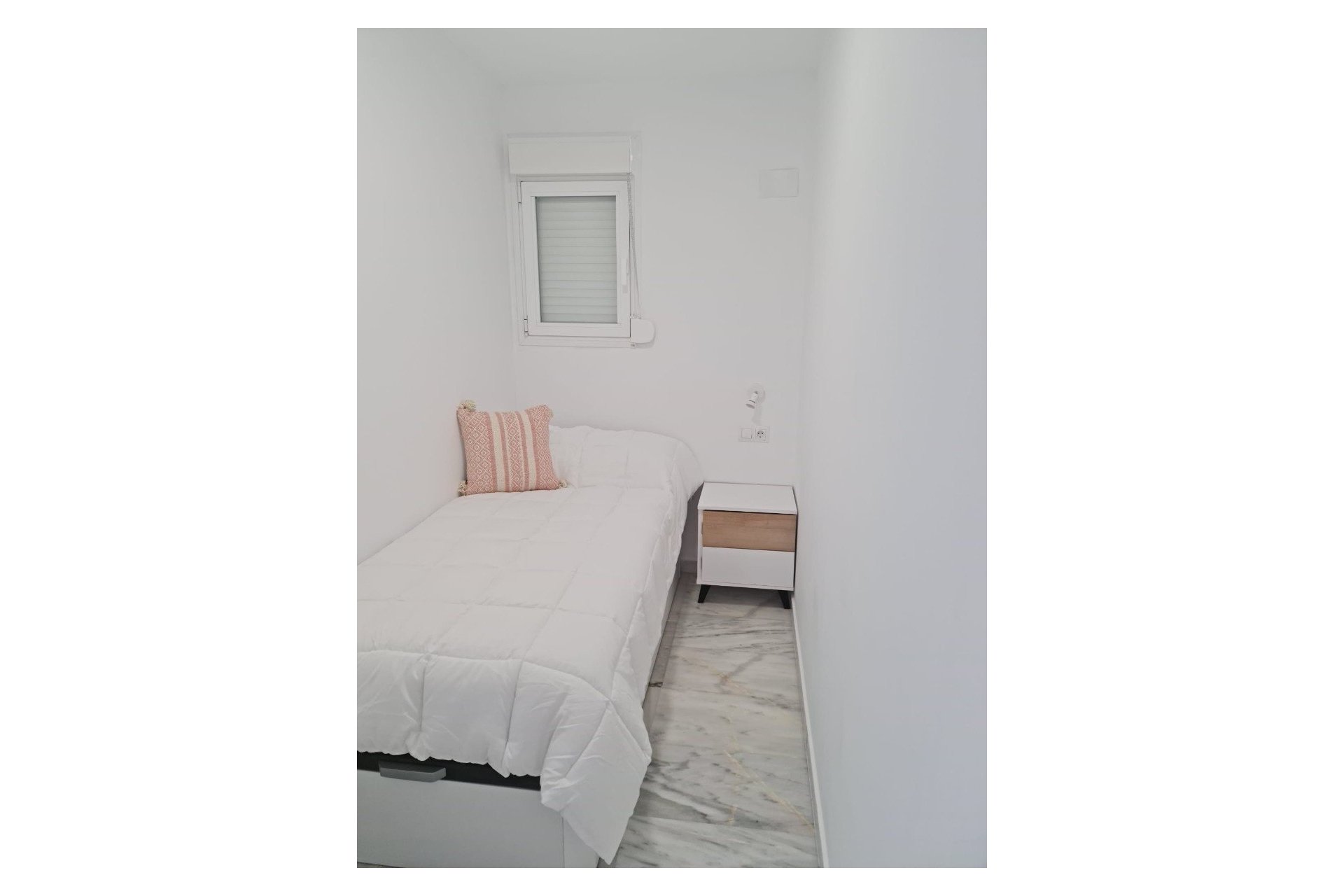 Wiederverkauf - Wohnung -
Benidorm - Zona de Poniente