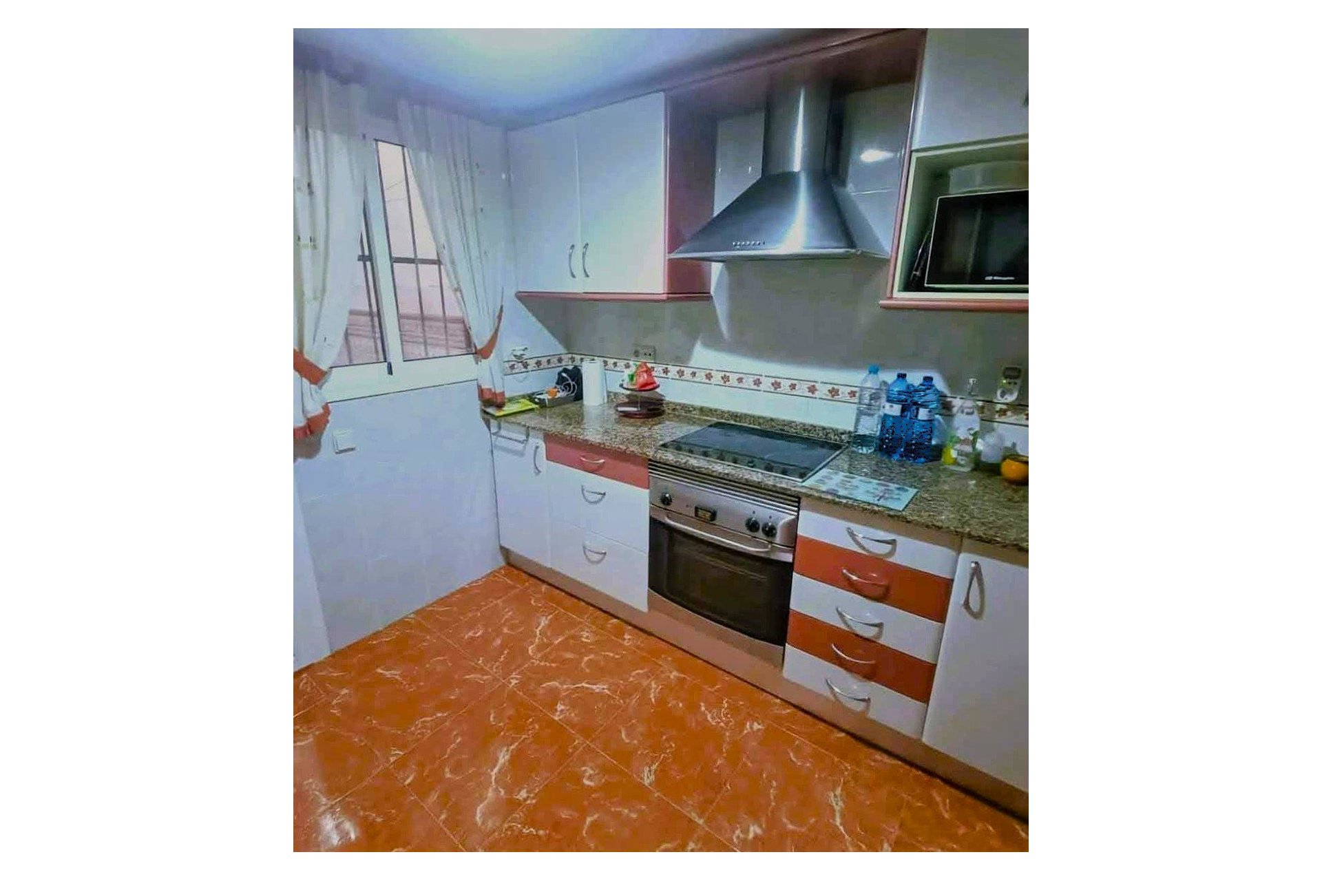 Wiederverkauf - Wohnung -
Benidorm - Zona de Poniente