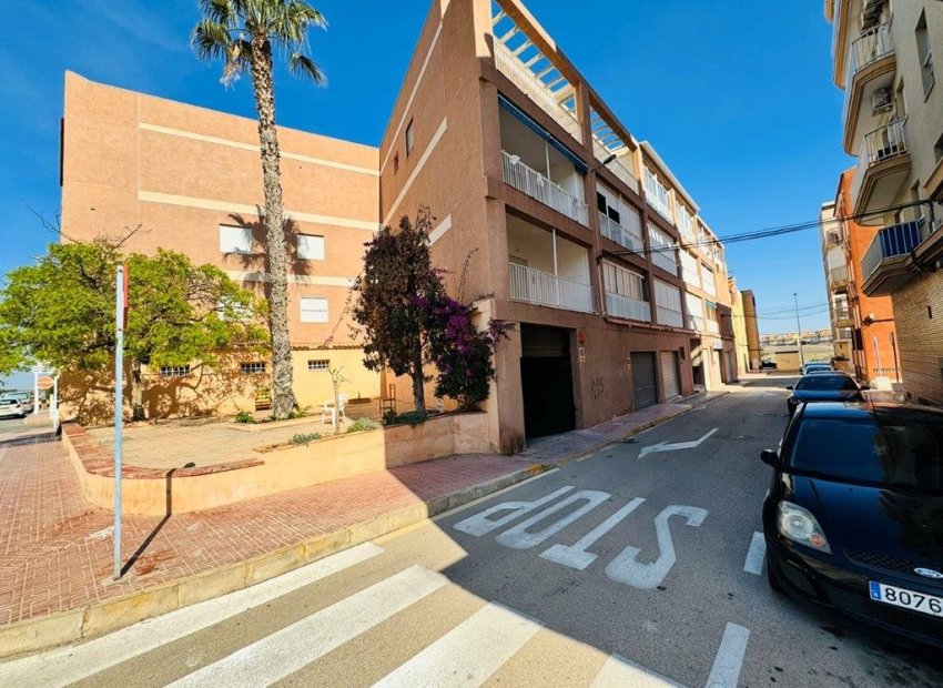 Wiederverkauf - Wohnung -
Torrevieja - Torrelamata - La Mata