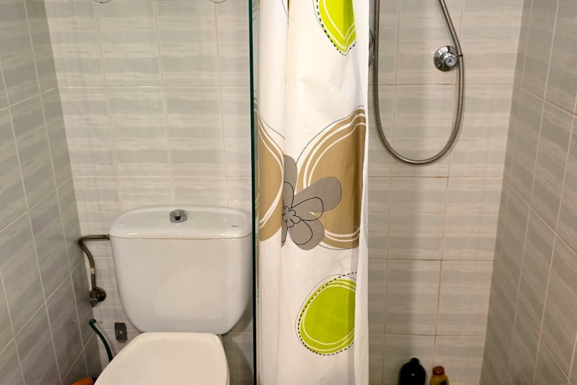 Wiederverkauf - Wohnung -
