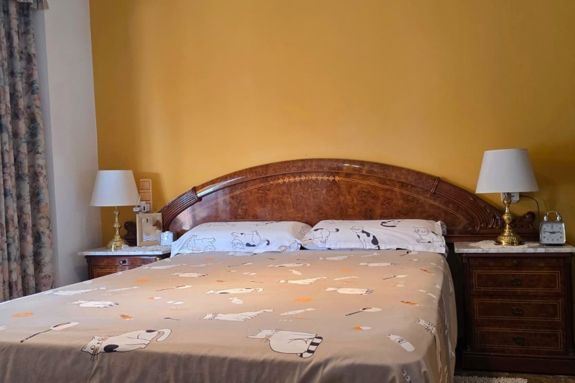 Wiederverkauf - Wohnung -
