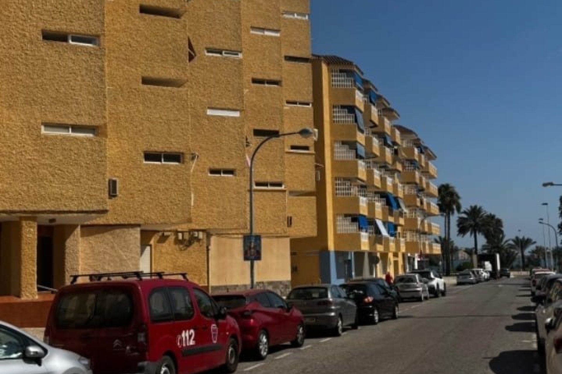 Wiederverkauf - Wohnung -
