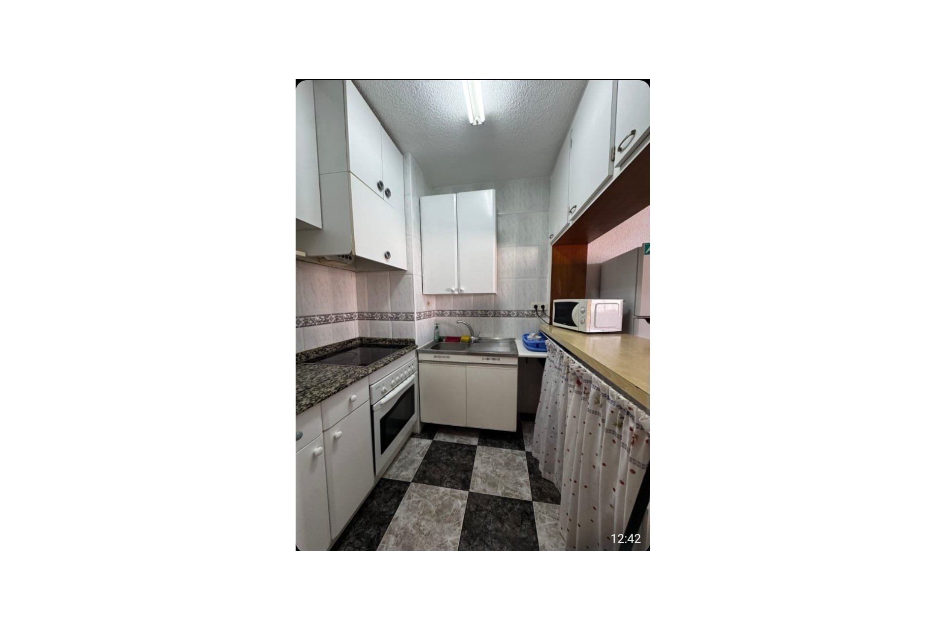 Wiederverkauf - Wohnung -
