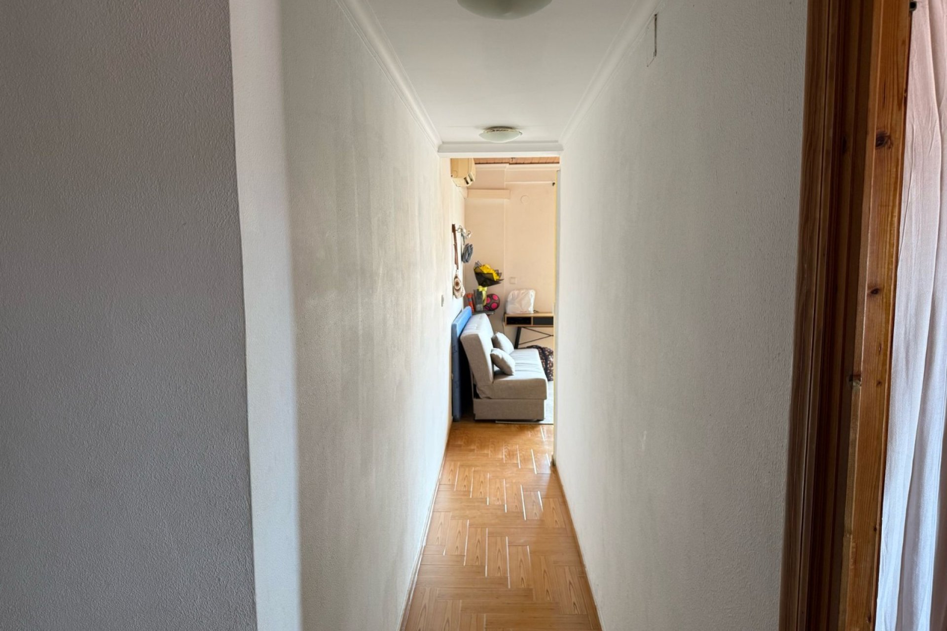 Wiederverkauf - Wohnung -
