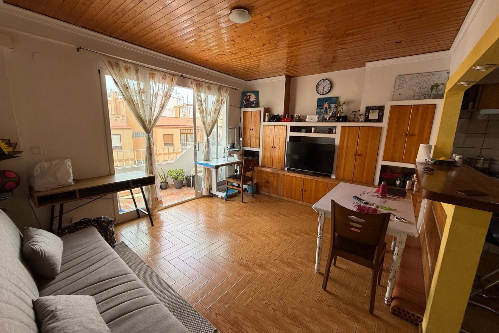 Wiederverkauf - Wohnung -
