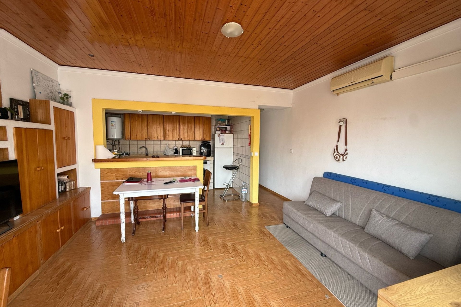 Wiederverkauf - Wohnung -
