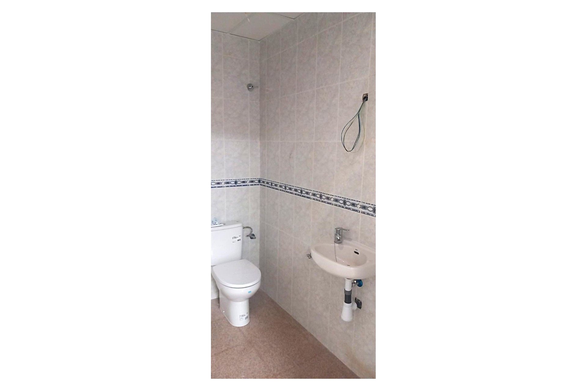 Wynajem długoterminowy - Lokal  -
Callosa De Ensarrià