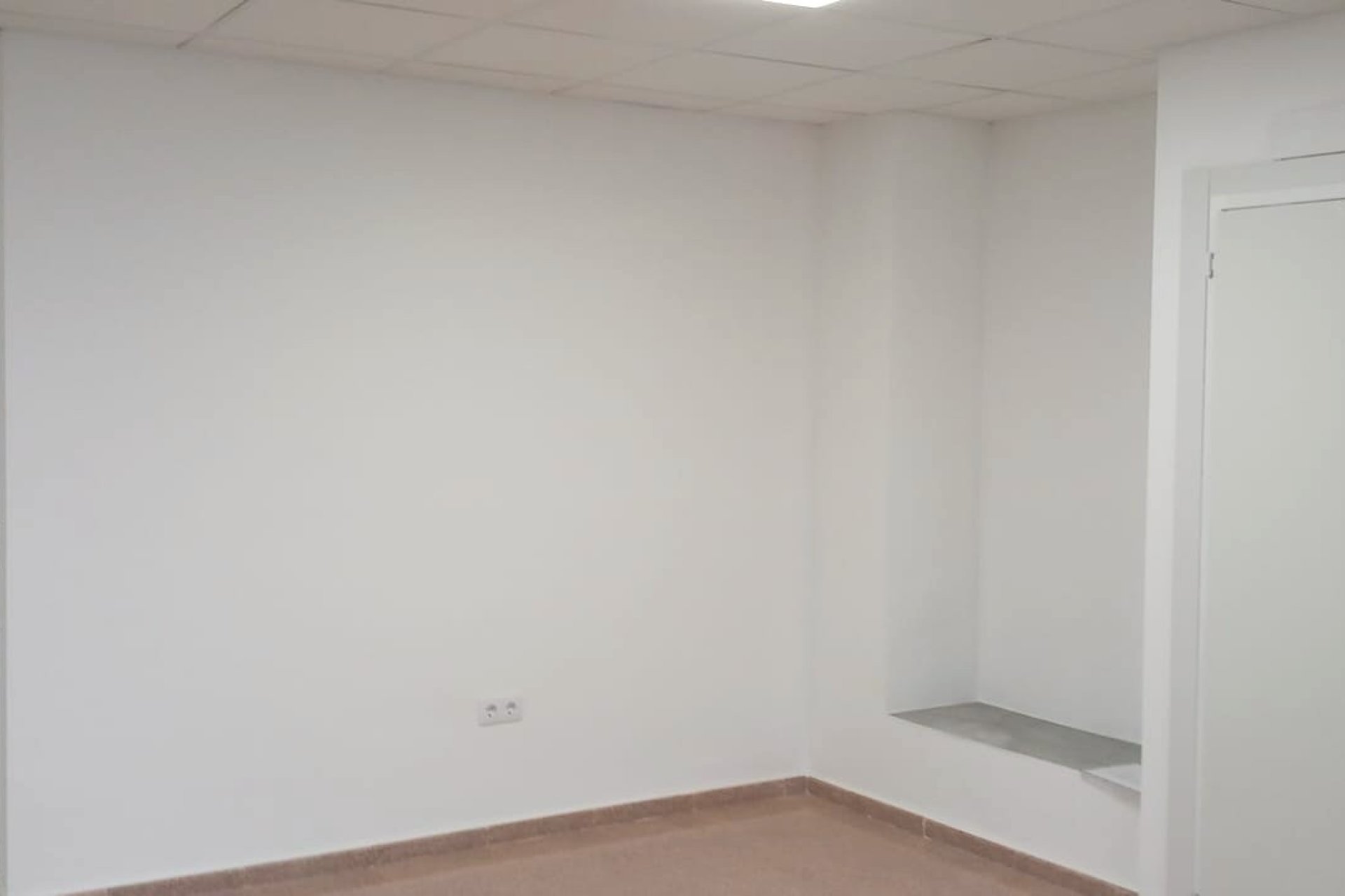 Wynajem długoterminowy - Lokal  -
Callosa De Ensarrià