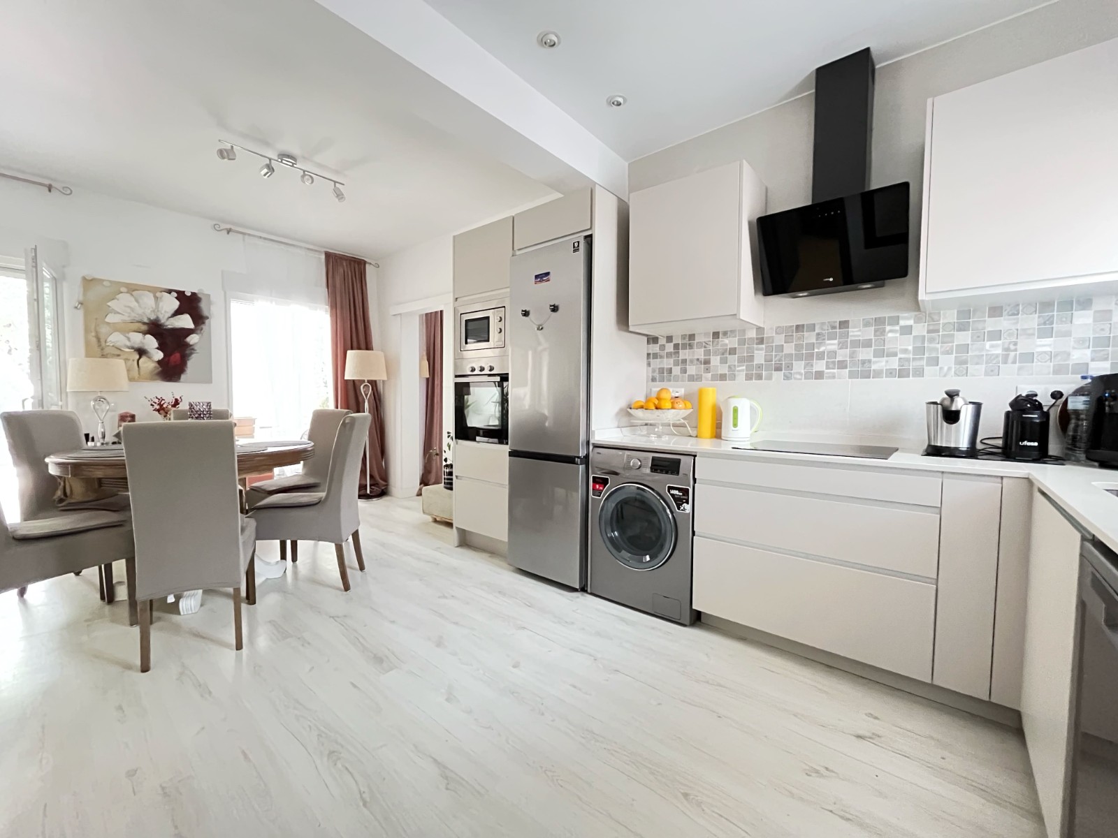 Verkoop. Huis in stad in Pedreguer