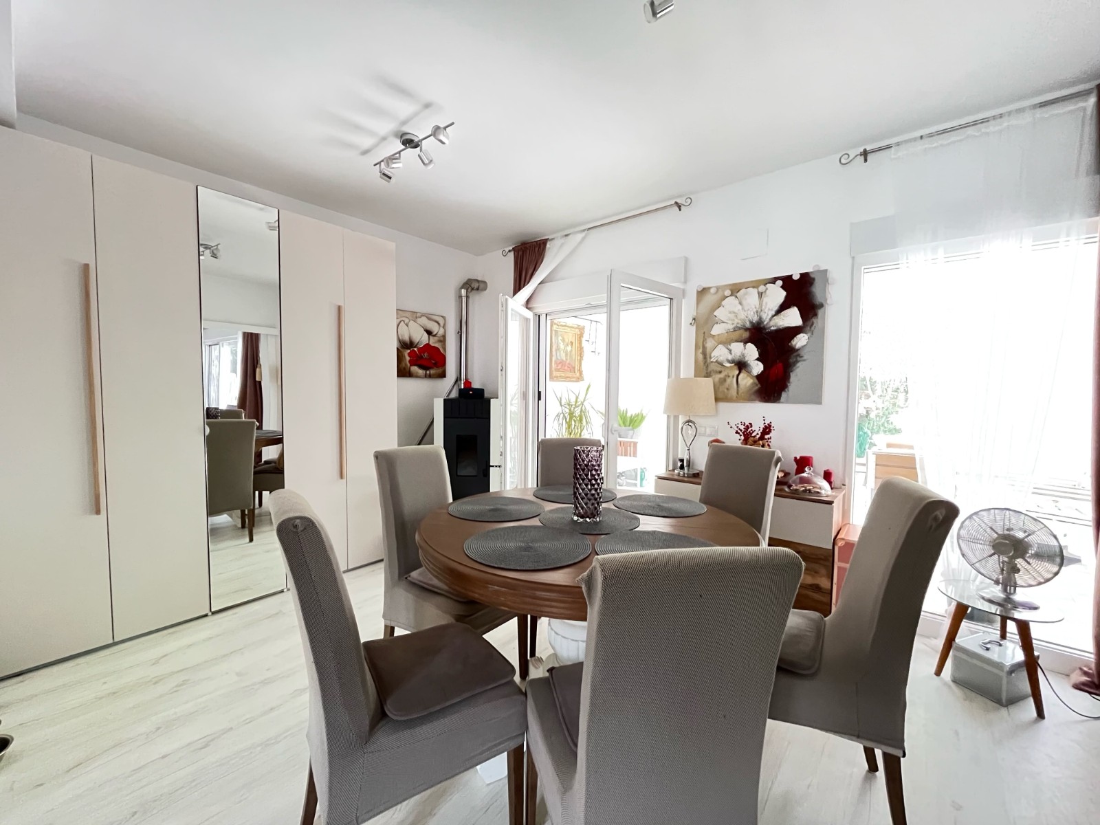 Verkoop. Huis in stad in Pedreguer