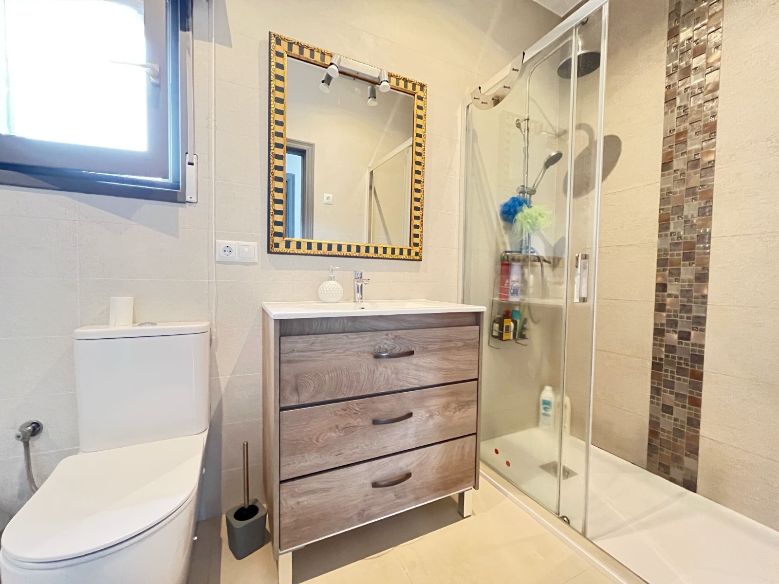 Verkoop. Huis in stad in Pedreguer