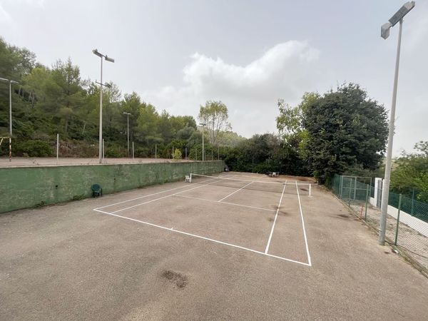 Verkoop. Huis in stad in Pedreguer