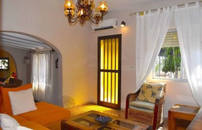 Segunda mano - Chalet independiente -
Albir - centro