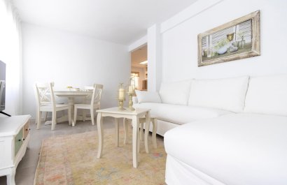 Segunda mano - Apartamento / piso -
Altea