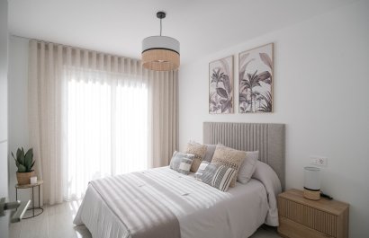 Rynek Pierwotny - Kamienica -
Avileses - New Sierra Golf