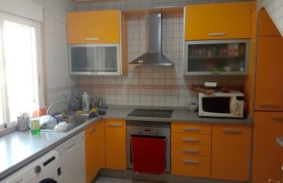 Cocina - Encantador chalet en venta independiente en esquina con vistas al mar y la montaña – Polop (Costa Blanca)