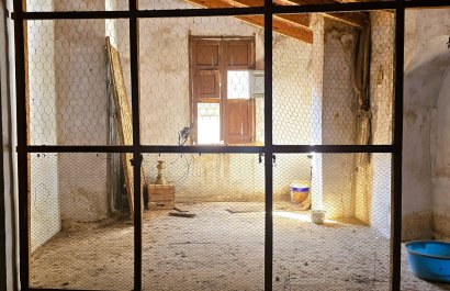 Segunda mano - Casa de pueblo  -
Pego