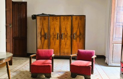 Segunda mano - Casa de pueblo  -
Pego