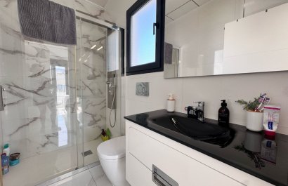 Odsprzedaż / Rynek wtórny - Kamienica -
Polop