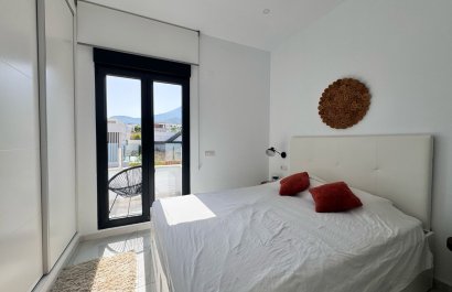 Odsprzedaż / Rynek wtórny - Kamienica -
Polop