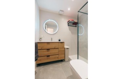 Segunda mano - Apartamento / piso -
Albir - centro