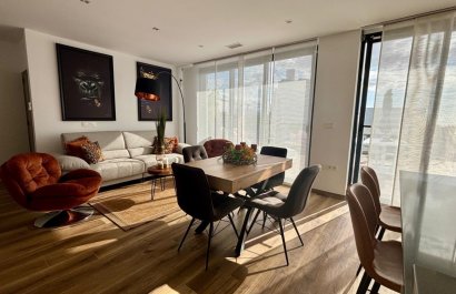 Odsprzedaż / Rynek wtórny - Willa -
Polop