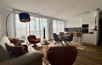 Odsprzedaż / Rynek wtórny - Willa -
Polop