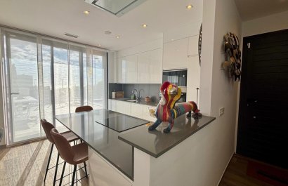 Odsprzedaż / Rynek wtórny - Willa -
Polop