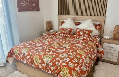 Odsprzedaż / Rynek wtórny - Willa -
Polop