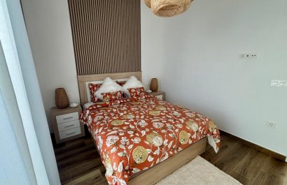 Odsprzedaż / Rynek wtórny - Willa -
Polop