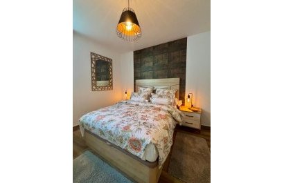 Odsprzedaż / Rynek wtórny - Willa -
Polop