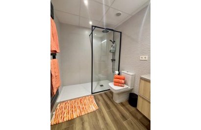 Odsprzedaż / Rynek wtórny - Willa -
Polop