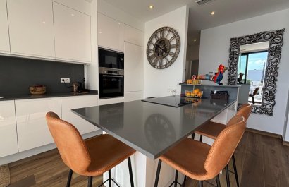 Odsprzedaż / Rynek wtórny - Willa -
Polop