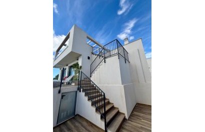 Odsprzedaż / Rynek wtórny - Willa -
Polop