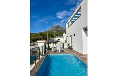 Odsprzedaż / Rynek wtórny - Willa -
Polop