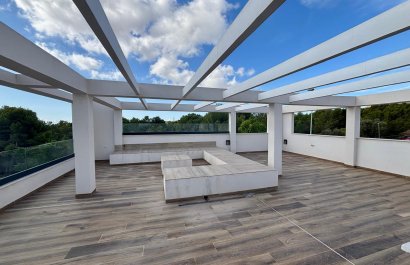 Odsprzedaż / Rynek wtórny - Willa -
Polop