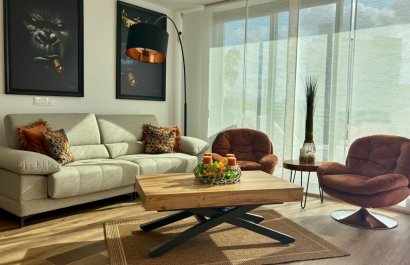 Odsprzedaż / Rynek wtórny - Willa -
Polop