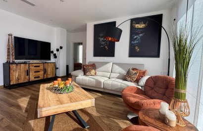 Odsprzedaż / Rynek wtórny - Willa -
Polop