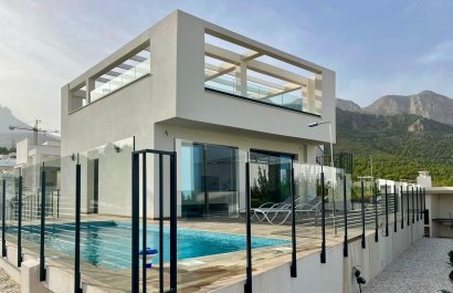 Odsprzedaż / Rynek wtórny - Willa -
Polop