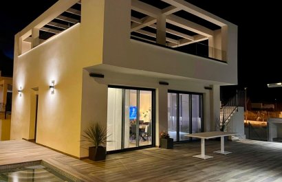 Odsprzedaż / Rynek wtórny - Willa -
Polop