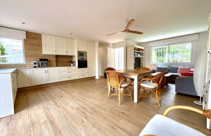 Odsprzedaż / Rynek wtórny - Mieszkanie w bloku -
Denia - Les Marines - Las Marinas