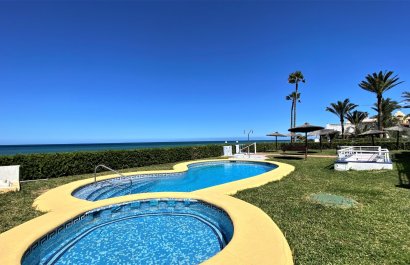 Odsprzedaż / Rynek wtórny - Mieszkanie w bloku -
Denia - Les Marines - Las Marinas