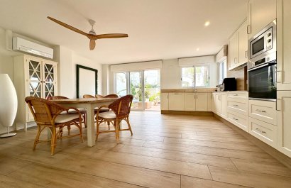 Odsprzedaż / Rynek wtórny - Mieszkanie w bloku -
Denia - Les Marines - Las Marinas