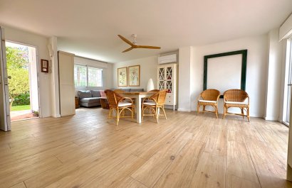 Odsprzedaż / Rynek wtórny - Mieszkanie w bloku -
Denia - Les Marines - Las Marinas